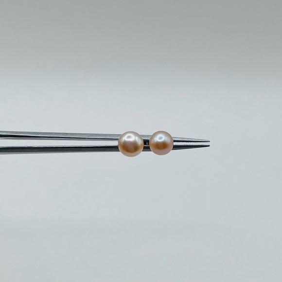 South Sea Pearl Button Earrings - Picture 2 of 4